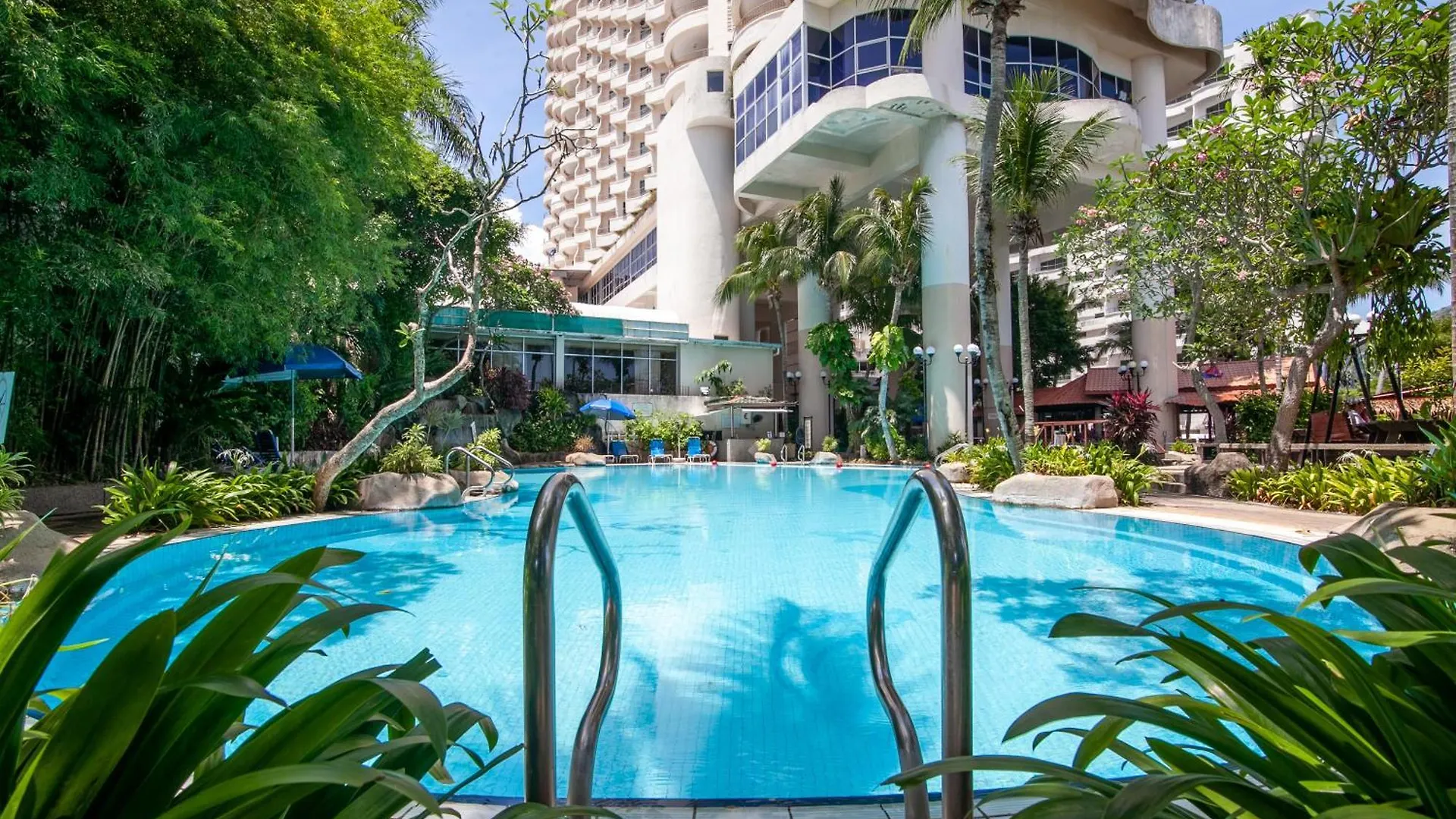Rainbow Paradise Hotel With Beach At Tanjong Bungah Tanjung Bungah