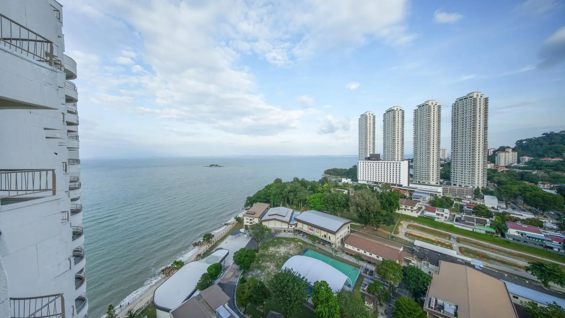 ****  Rainbow Paradise Hotel With Beach At Tanjong Bungah Tanjung Bungah  Malesia