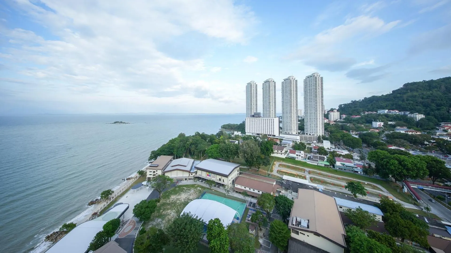 Rainbow Paradise Hotel With Beach At Tanjong Bungah Tanjung Bungah
