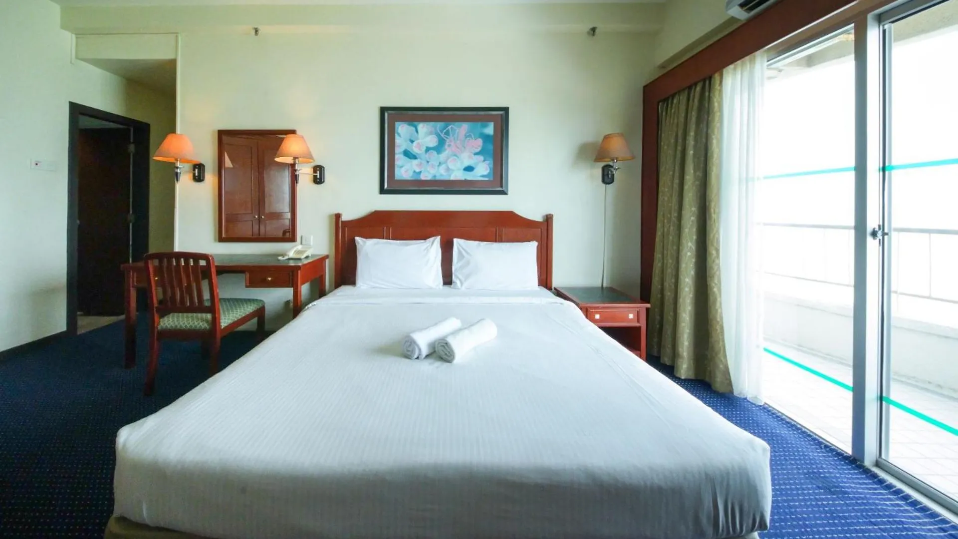 Rainbow Paradise Hotel With Beach At Tanjong Bungah Tanjung Bungah